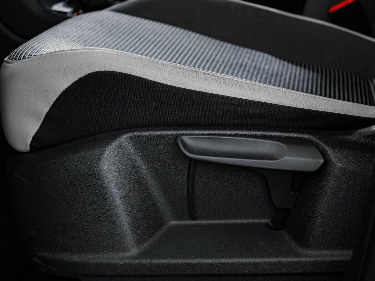 Volkswagen Tiguan II, 2019 Фото №21