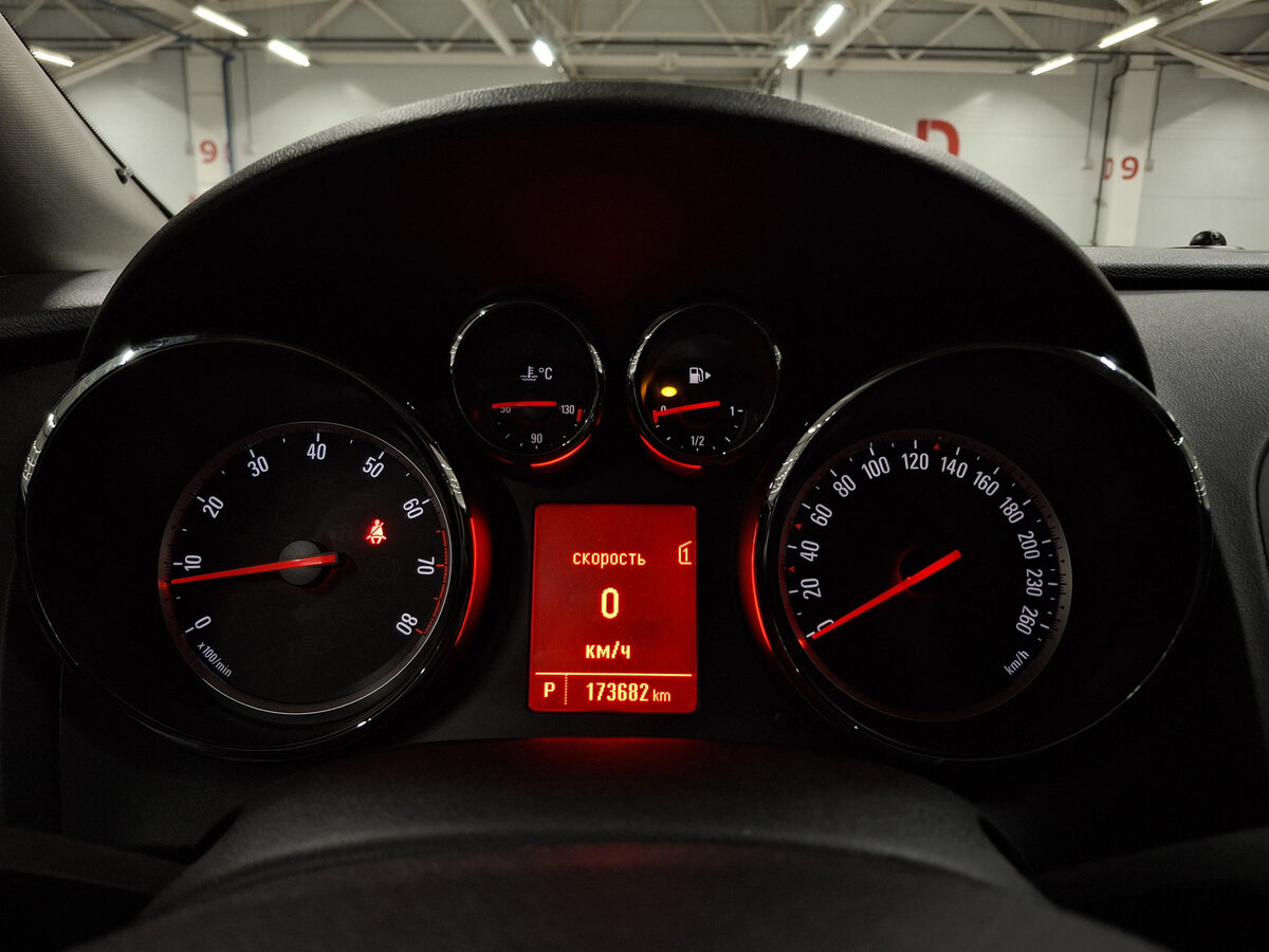 Opel Astra J Рестайлинг, 2013 Фото №13