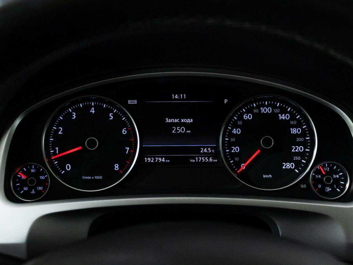 Volkswagen Touareg, 2015 Фото №10