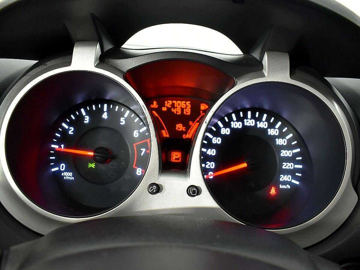 Nissan Juke, 2012 Фото №12