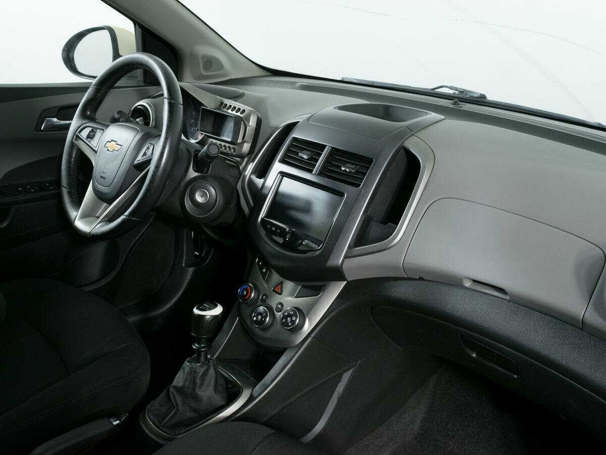Chevrolet Aveo, 2013 Фото №7