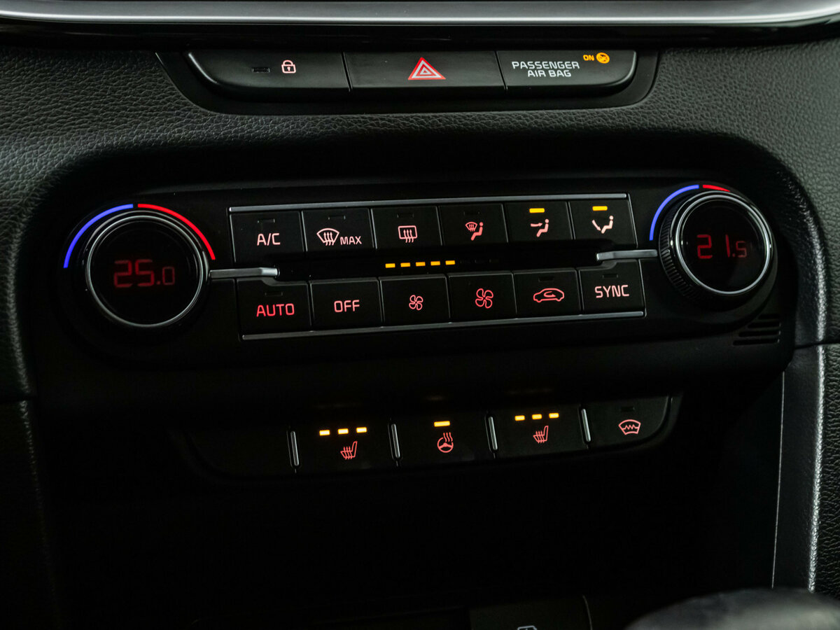 Kia Ceed III Рестайлинг, 2022 Фото №14