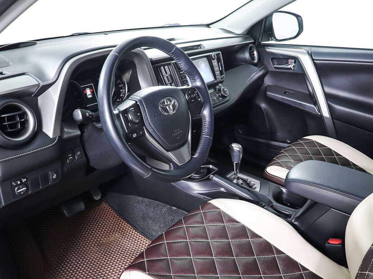 Toyota RAV4, 2018 Фото №13