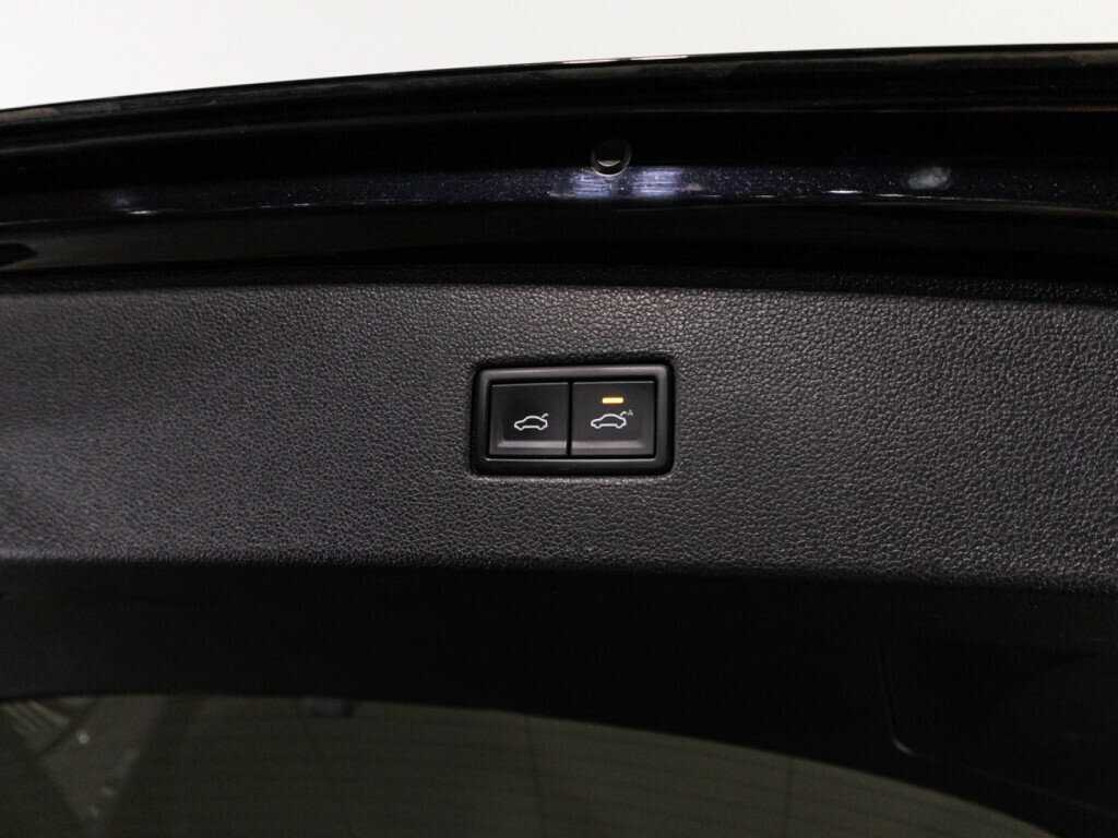 Volkswagen Tiguan, 2020 Фото №16