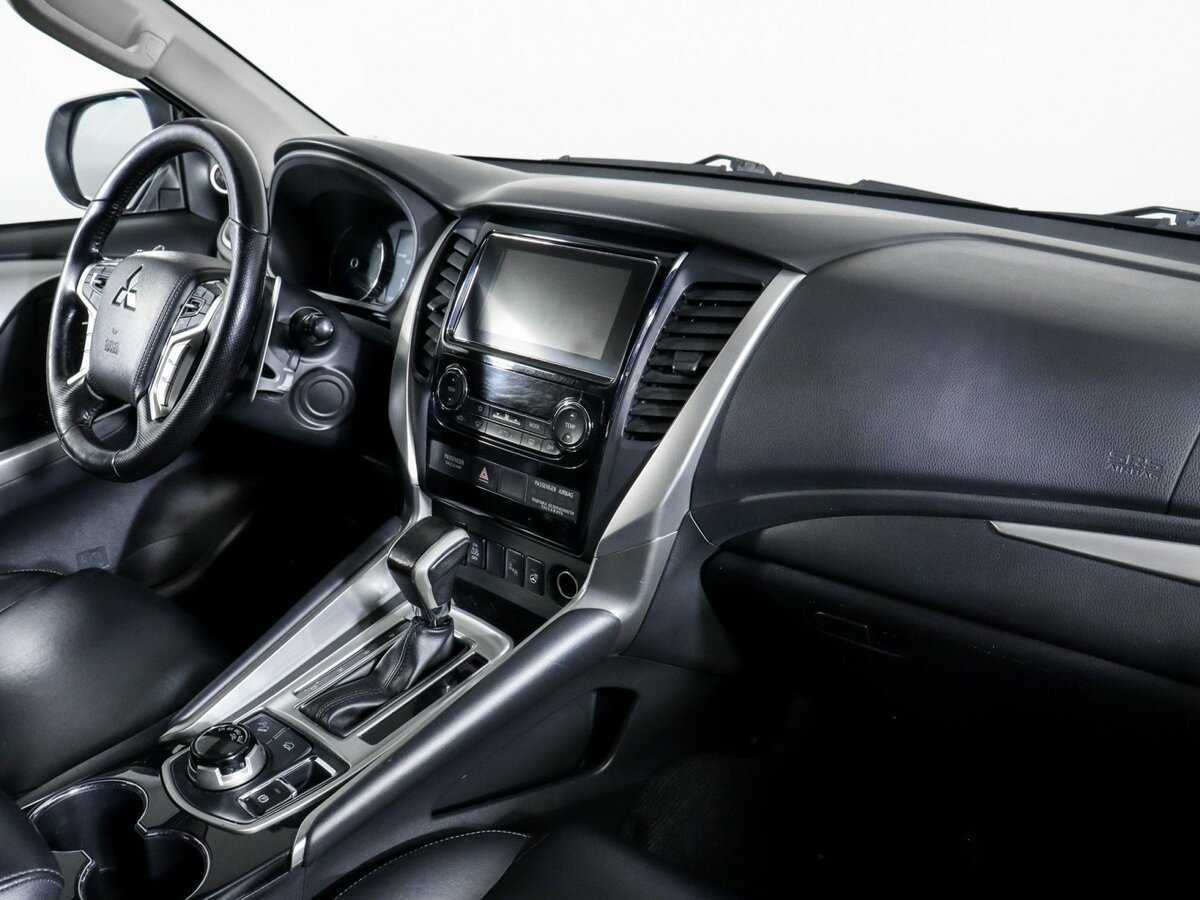 Mitsubishi Pajero Sport, 2019 Фото №9