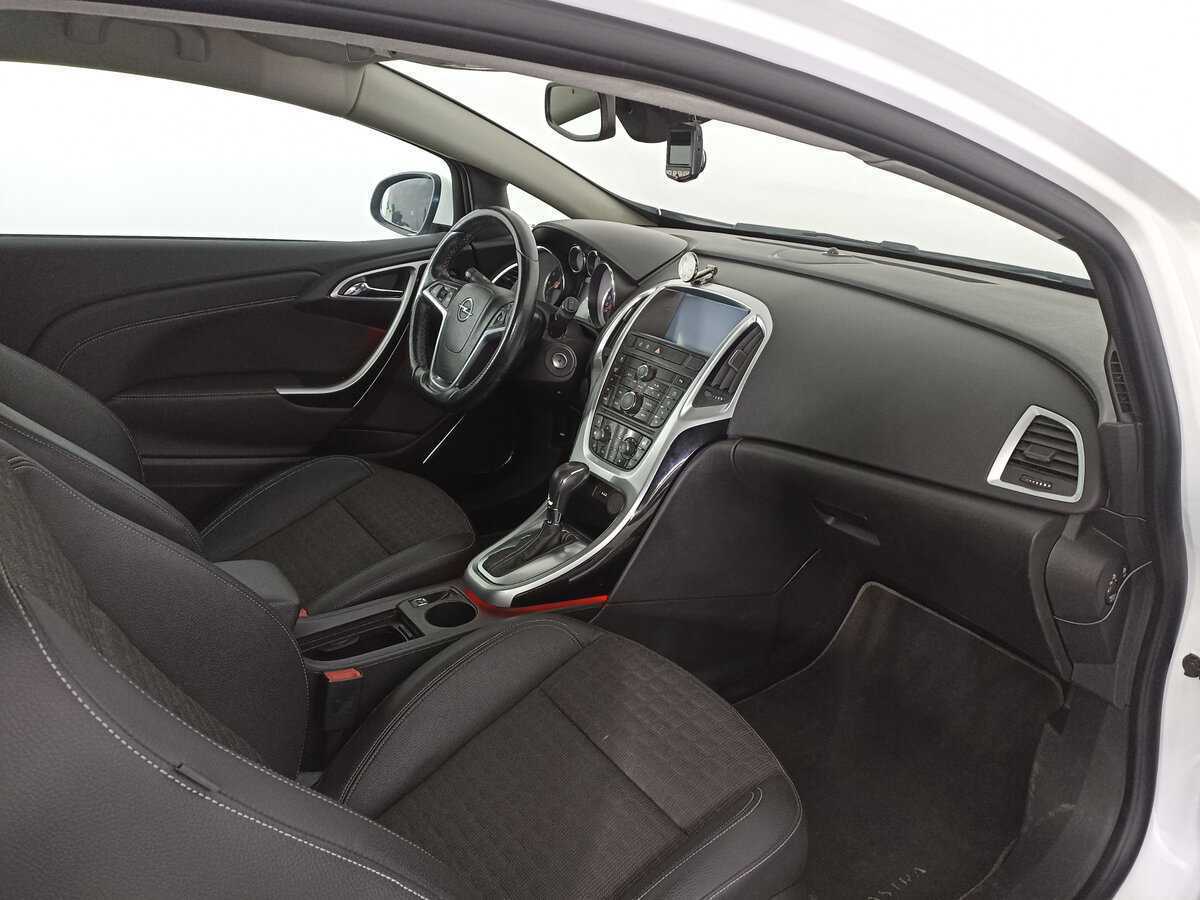 Opel Astra GTC, 2013 Фото №10