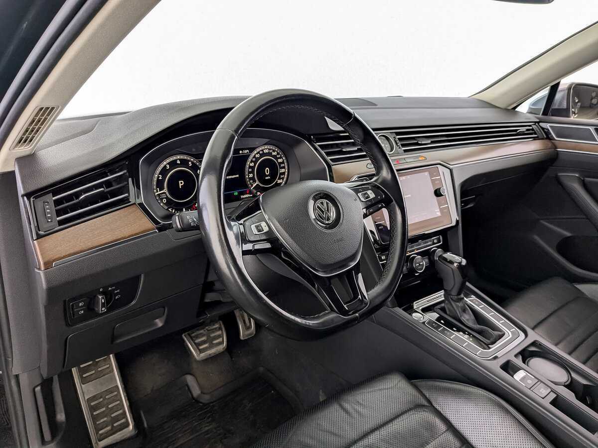 Volkswagen Passat Alltrack, 2018 Фото №16