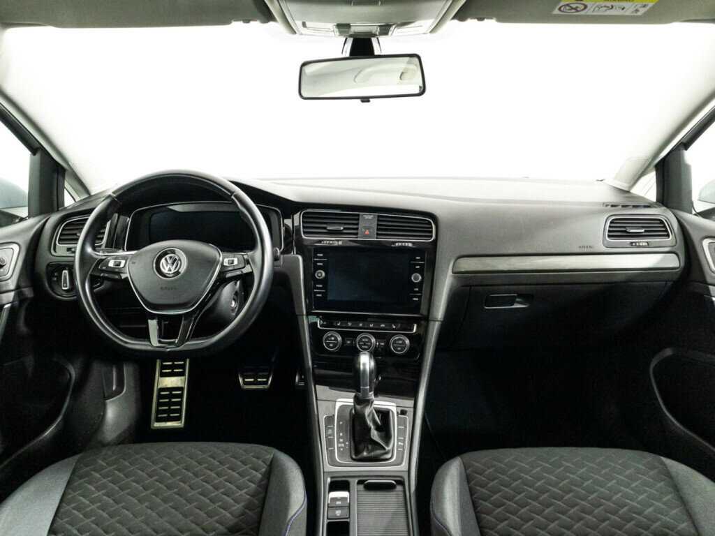 Volkswagen Golf, 2018 Фото №13