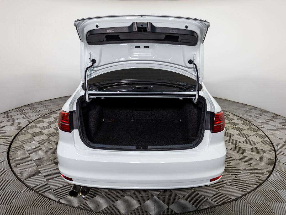 Volkswagen Jetta, 2017 Фото №16