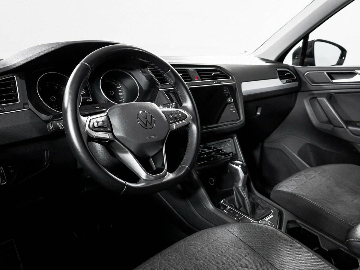 Volkswagen Tiguan, 2021 Фото №14