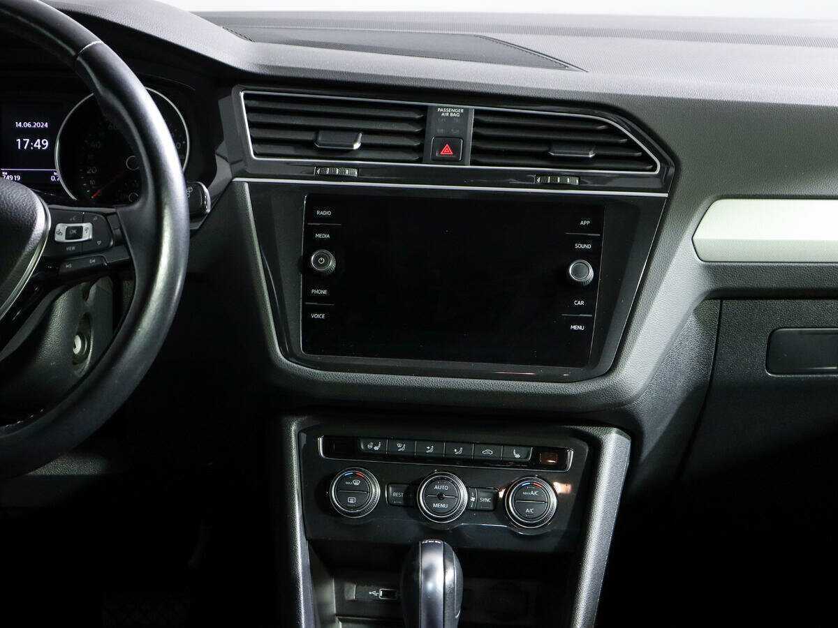 Volkswagen Tiguan L, 2019 Фото №11