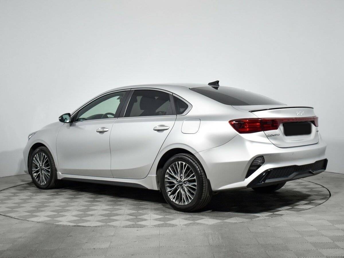 Kia Cerato, 2022 Фото №6