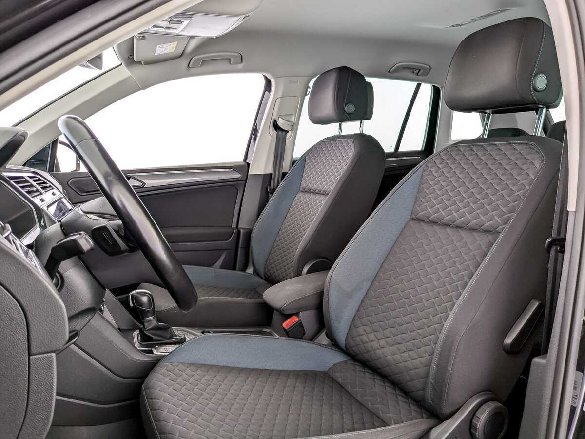 Volkswagen Tiguan, 2019 Фото №16