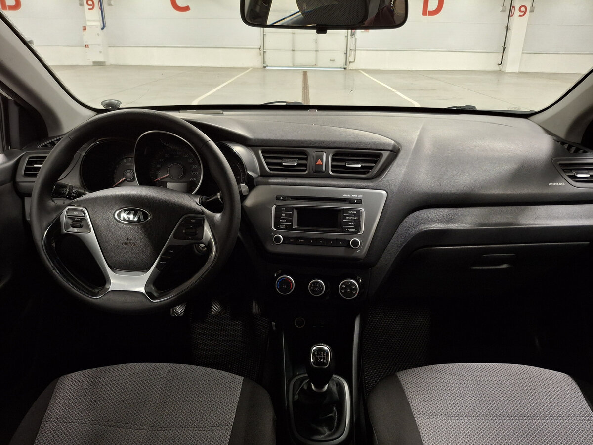Kia Rio III Рестайлинг, 2015 Фото №13