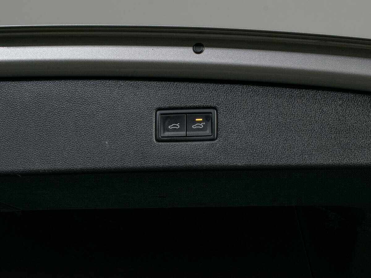 Volkswagen Tiguan, 2018 Фото №9