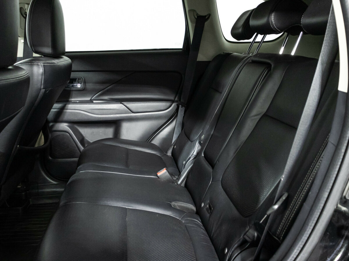 Mitsubishi Outlander III Рестайлинг 2, 2015 Фото №8