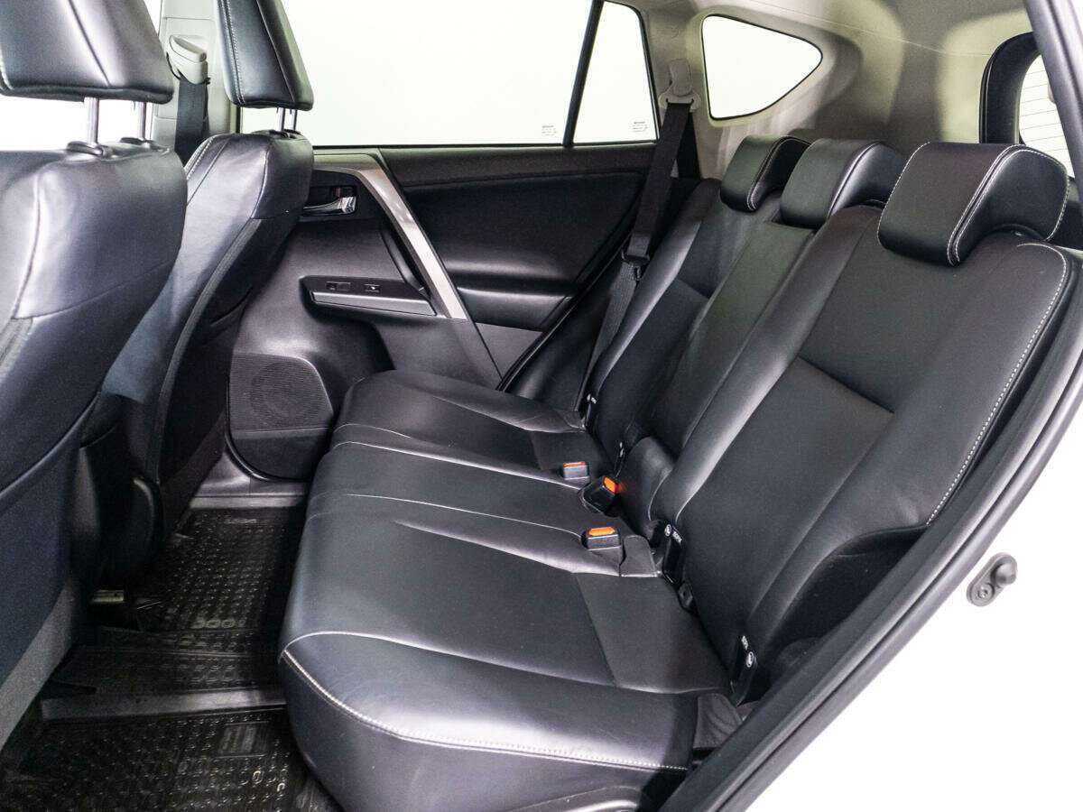 Toyota RAV4, 2018 Фото №10