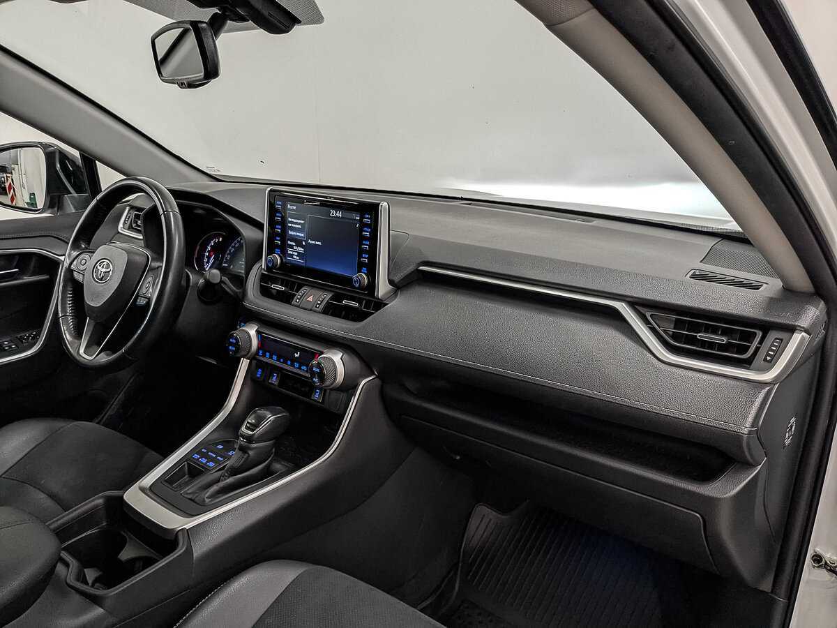 Toyota RAV4, 2021 Фото №11