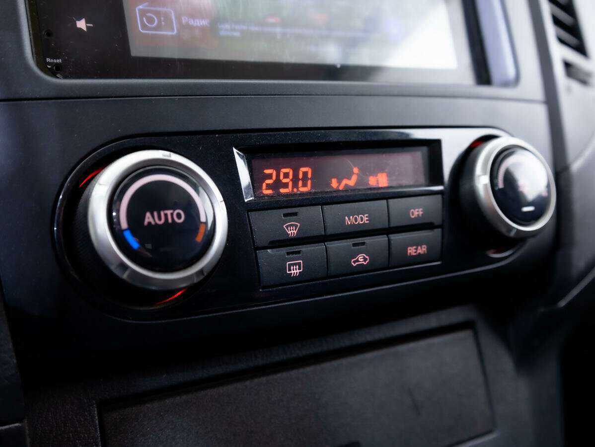 Mitsubishi Pajero, 2013 Фото №13