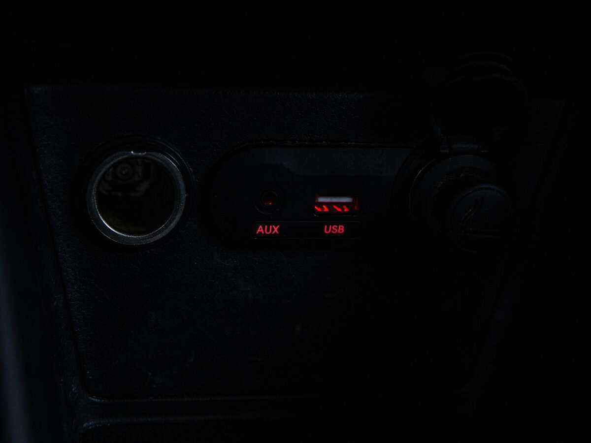 Kia Rio, 2017 Фото №16