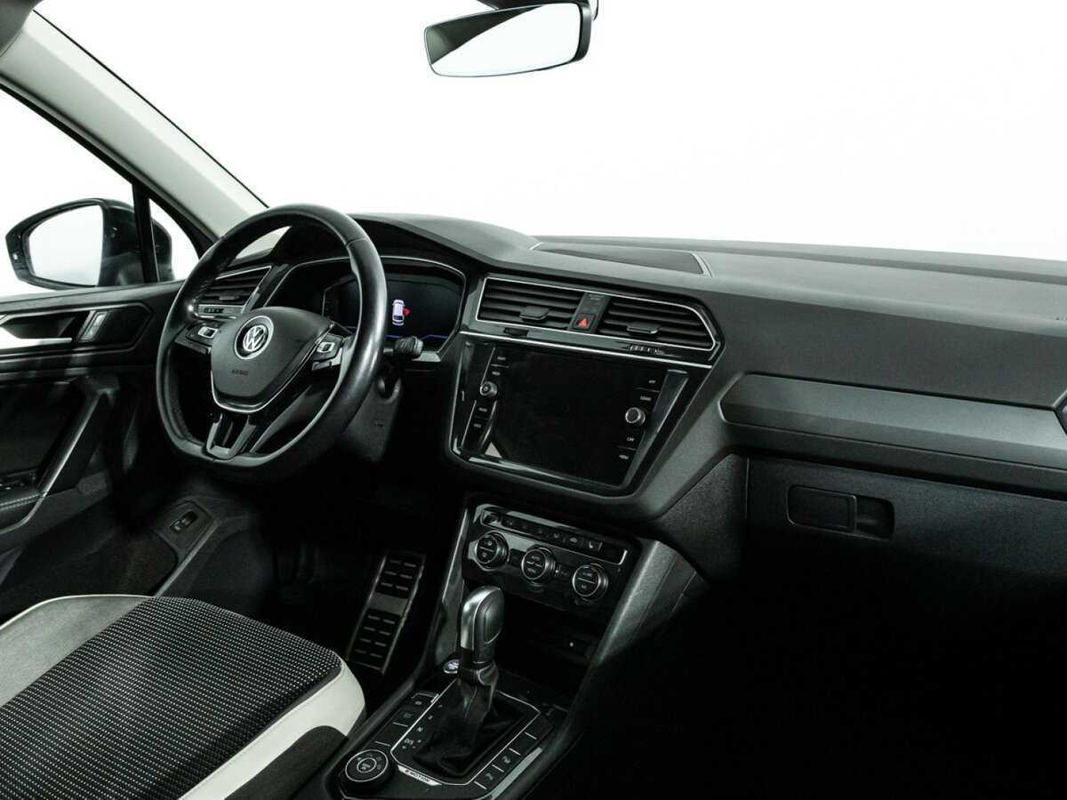 Volkswagen Tiguan, 2020 Фото №9