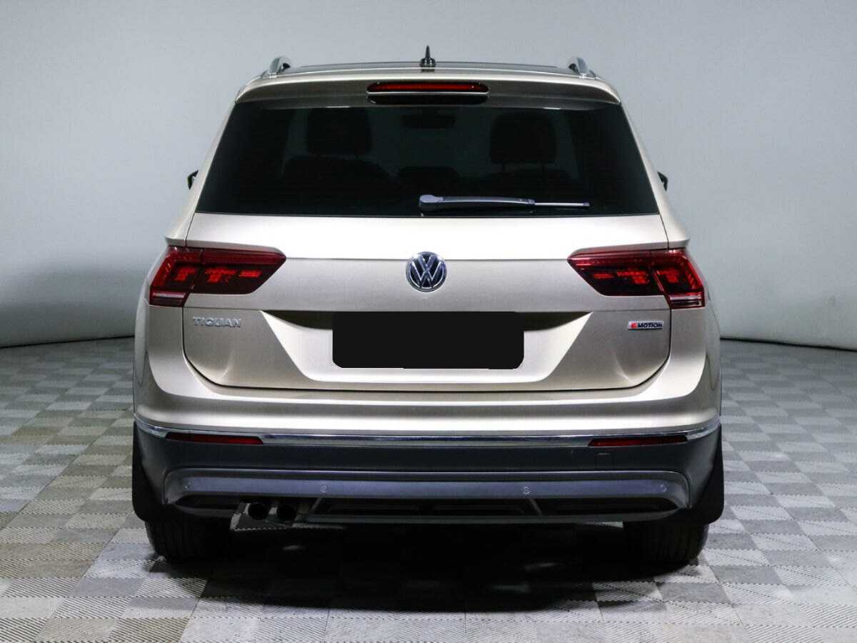 Volkswagen Tiguan, 2018 Фото №6