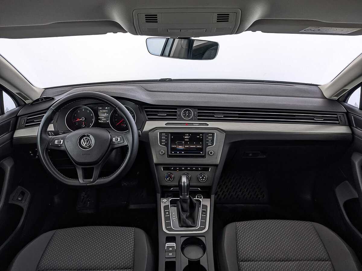 Volkswagen Passat, 2017 Фото №14