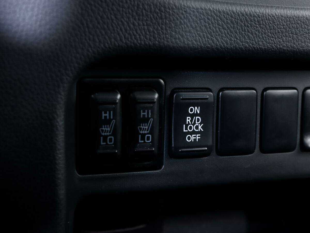 Mitsubishi Pajero Sport, 2018 Фото №15