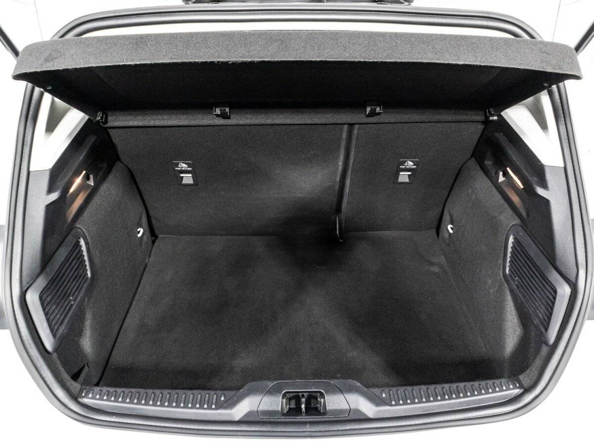 Ford Focus, 2019 Фото №14