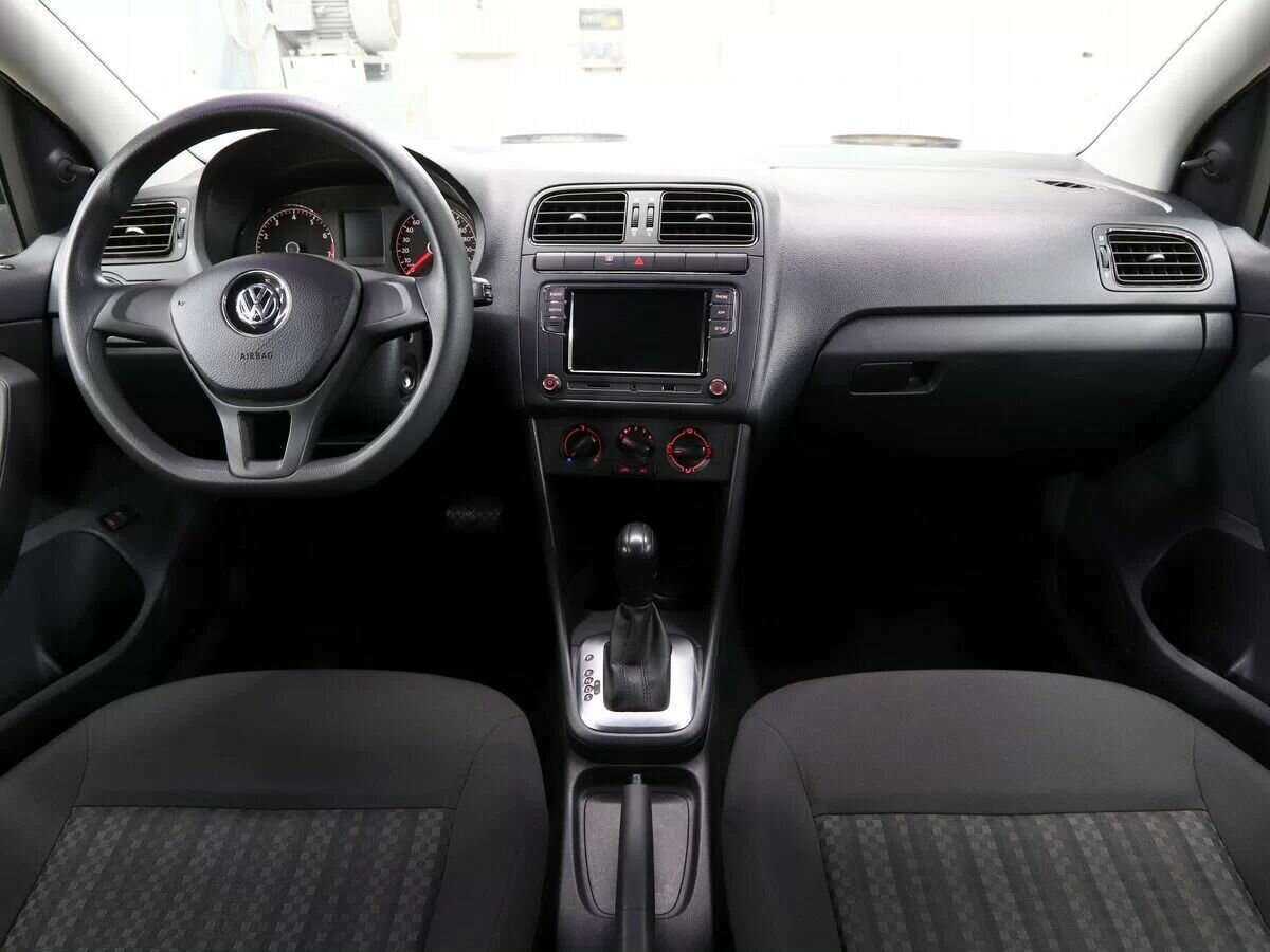 Volkswagen Polo, 2018 Фото №10