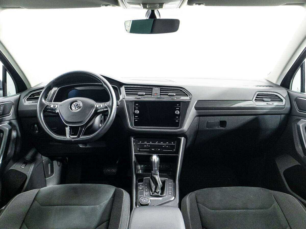 Volkswagen Tiguan, 2018 Фото №13