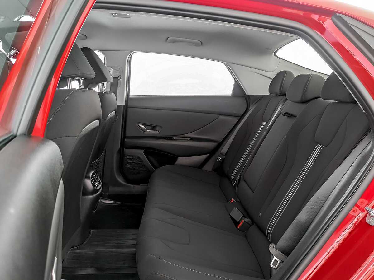 Hyundai Elantra, 2021 Фото №10