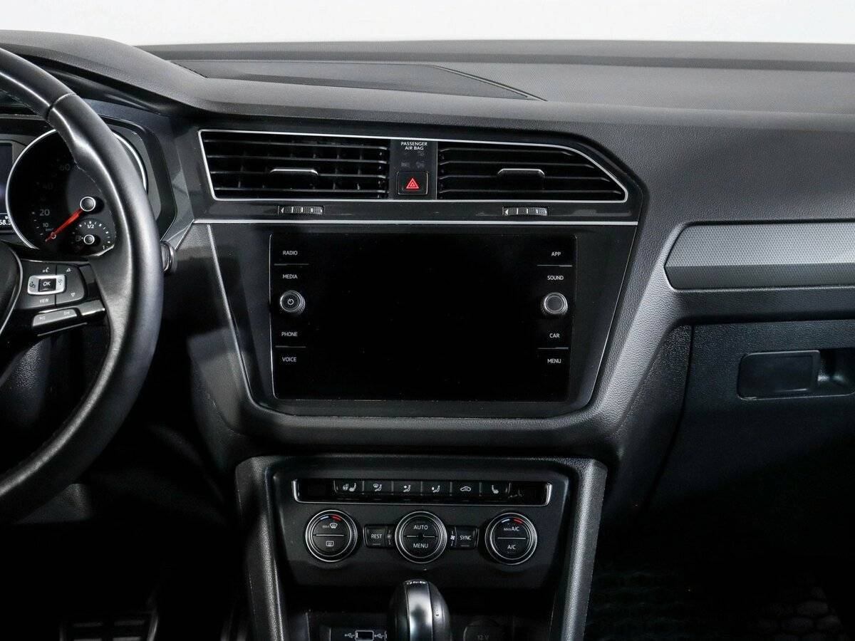 Volkswagen Tiguan, 2018 Фото №10