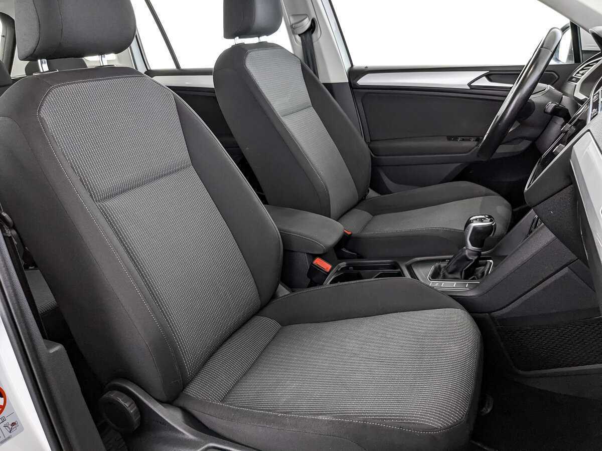 Volkswagen Tiguan, 2021 Фото №24