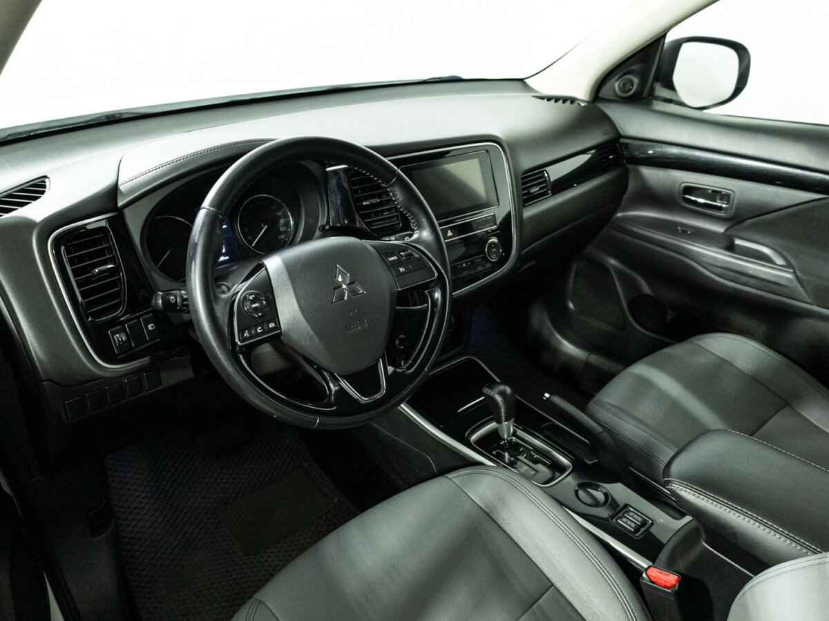 Mitsubishi Outlander III Рестайлинг 3, 2019 Фото №9