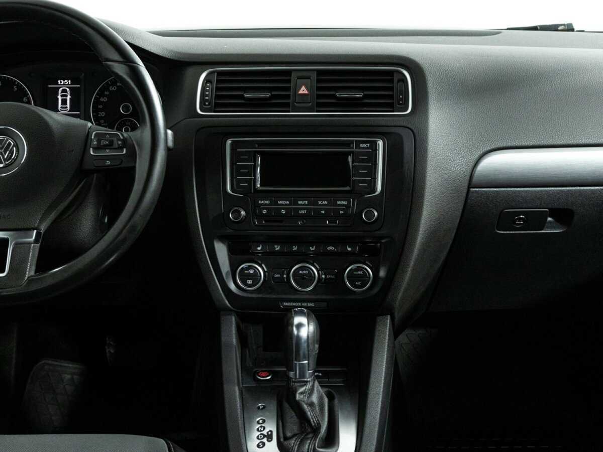 Volkswagen Jetta, 2014 Фото №14