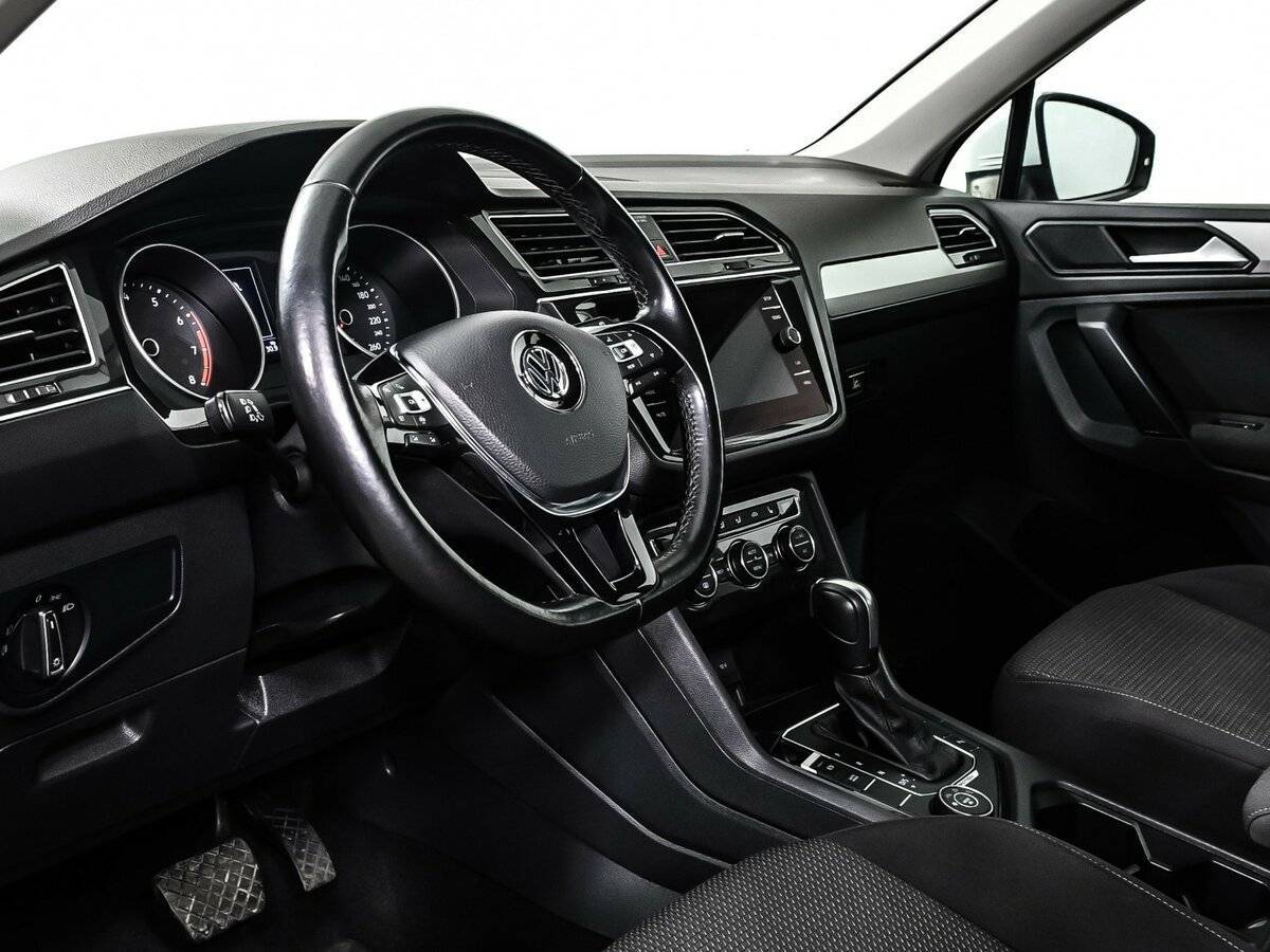 Volkswagen Tiguan, 2019 Фото №12