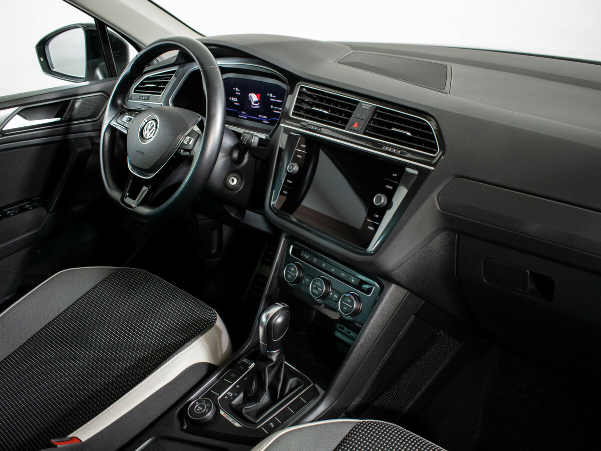 Volkswagen Tiguan II, 2019 Фото №9