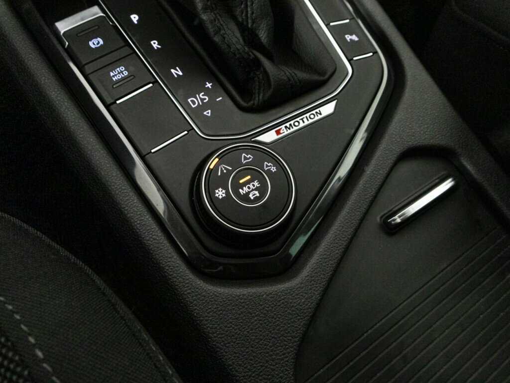 Volkswagen Tiguan, 2019 Фото №18