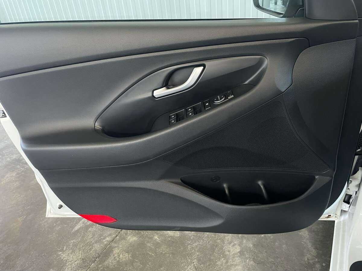 Hyundai i30, 2022 Фото №19