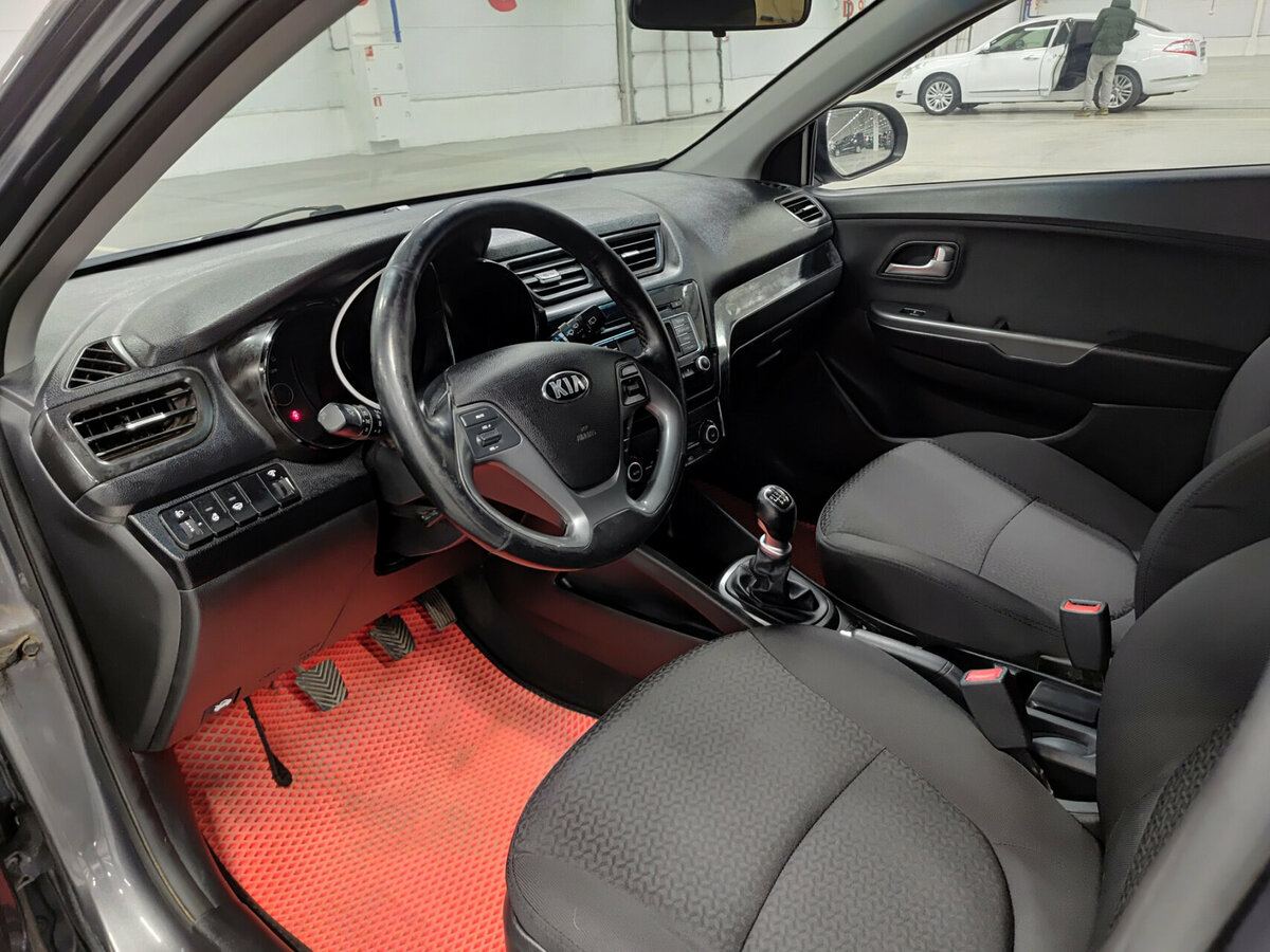Kia Rio III Рестайлинг, 2016 Фото №16