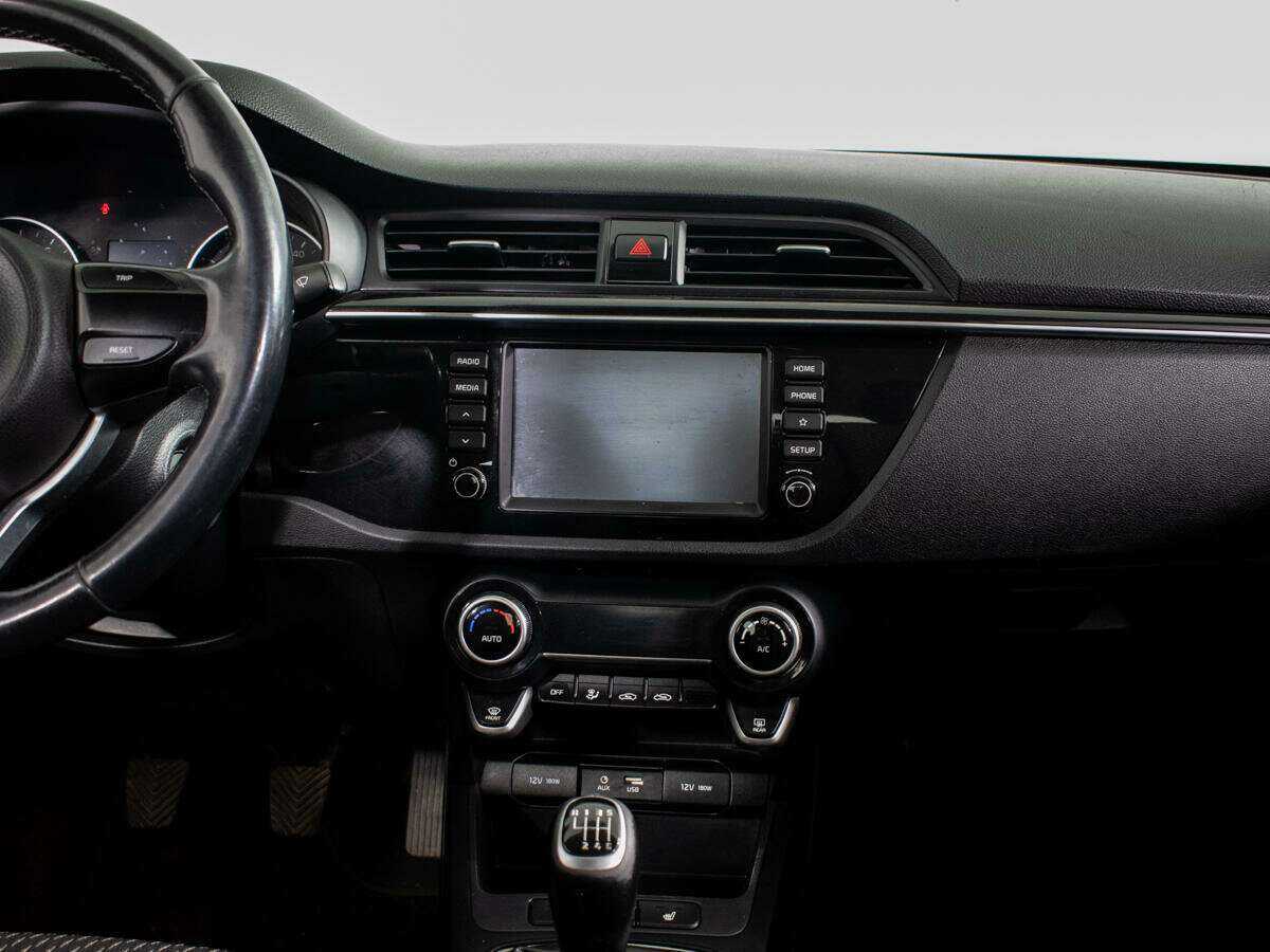 Kia Rio, 2018 Фото №9