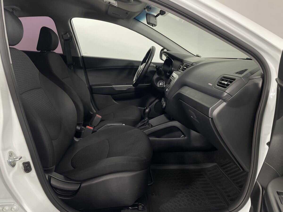 Kia Rio, 2016 Фото №13