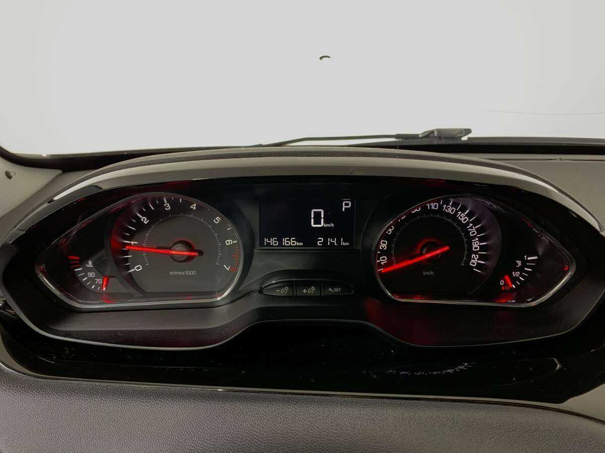 Peugeot 208, 2013 Фото №12