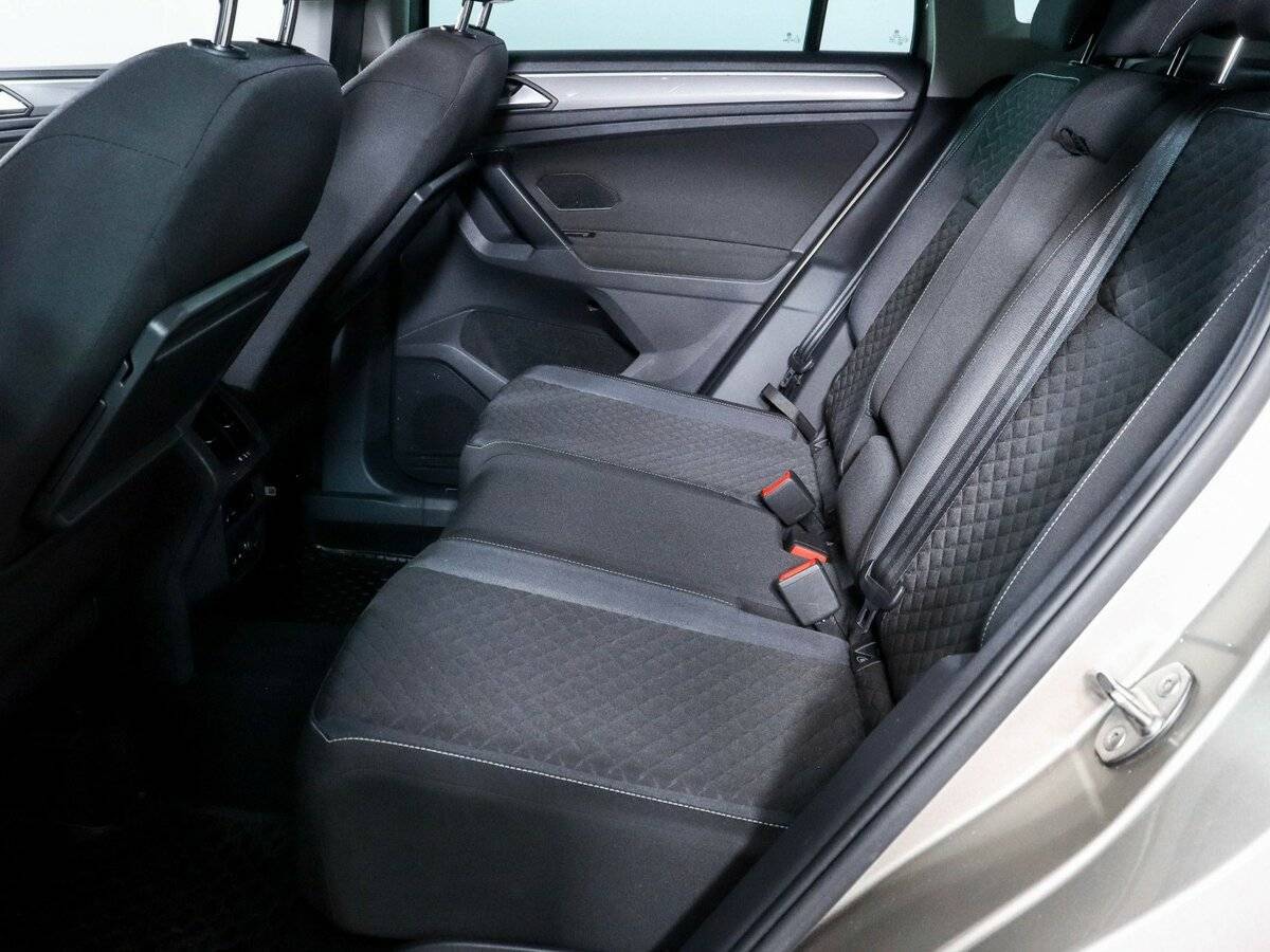 Volkswagen Tiguan, 2018 Фото №7