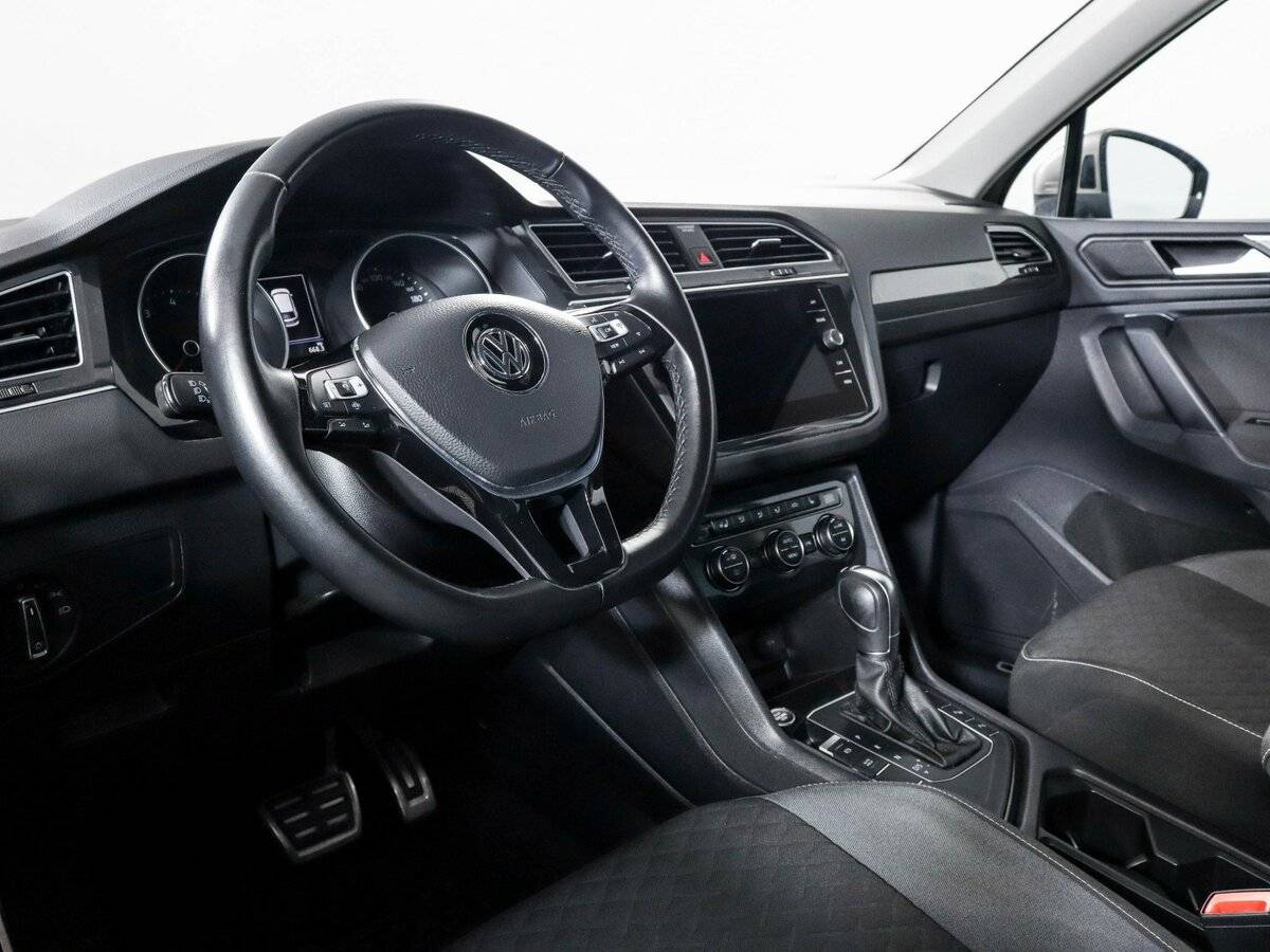 Volkswagen Tiguan, 2018 Фото №11