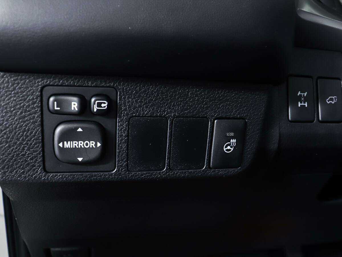 Toyota RAV4, 2018 Фото №17