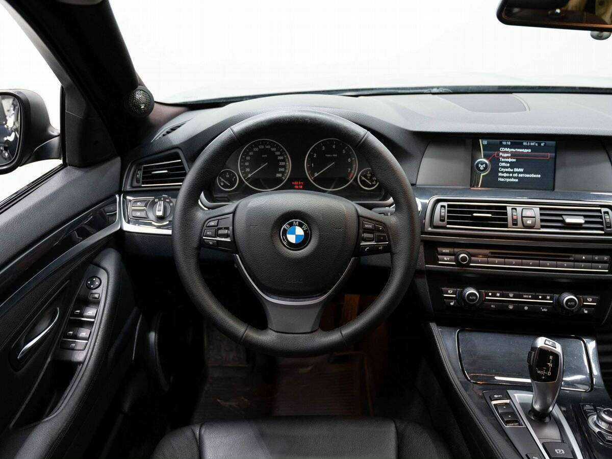 BMW 5 серии 528i, 2012 Фото №14