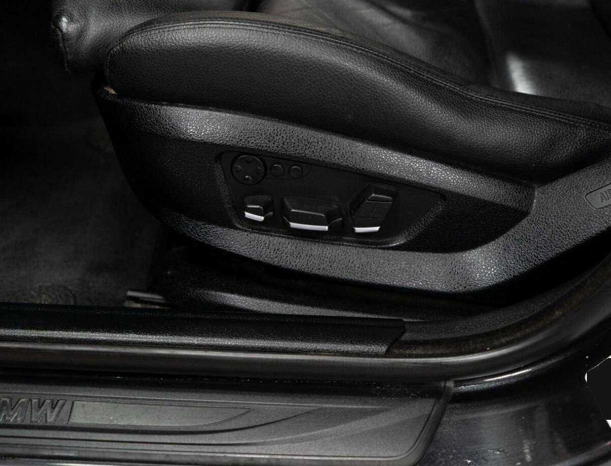 BMW 5 серии 530d xDrive, 2013 Фото №17