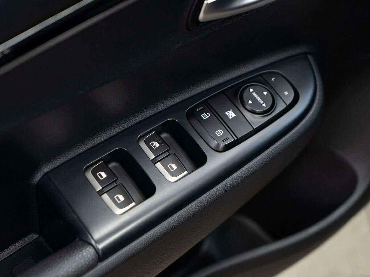 Kia Rio, 2018 Фото №14